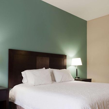 Hampton Inn North Brunswick Nj Ngoại thất bức ảnh
