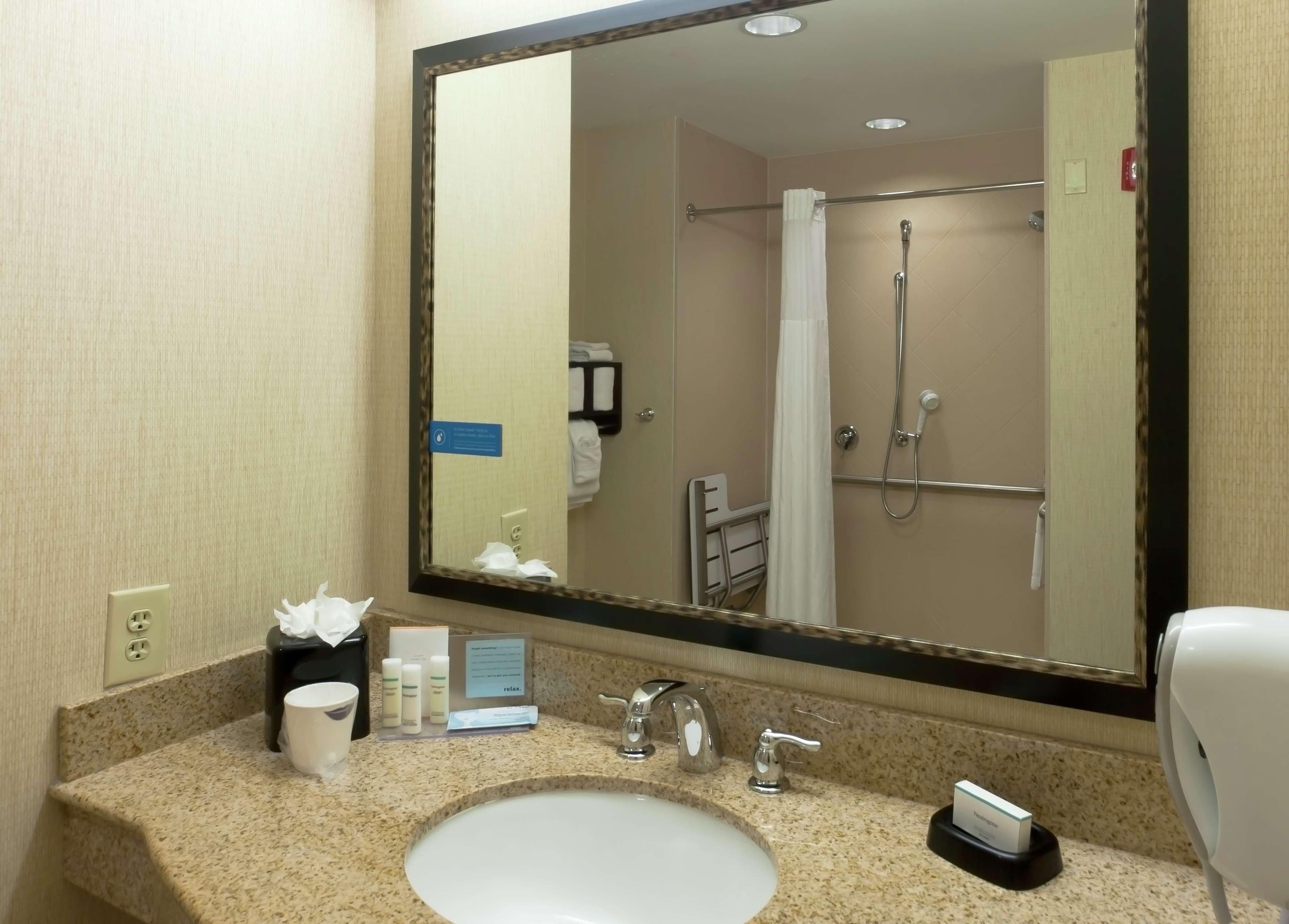 Hampton Inn North Brunswick Nj Ngoại thất bức ảnh